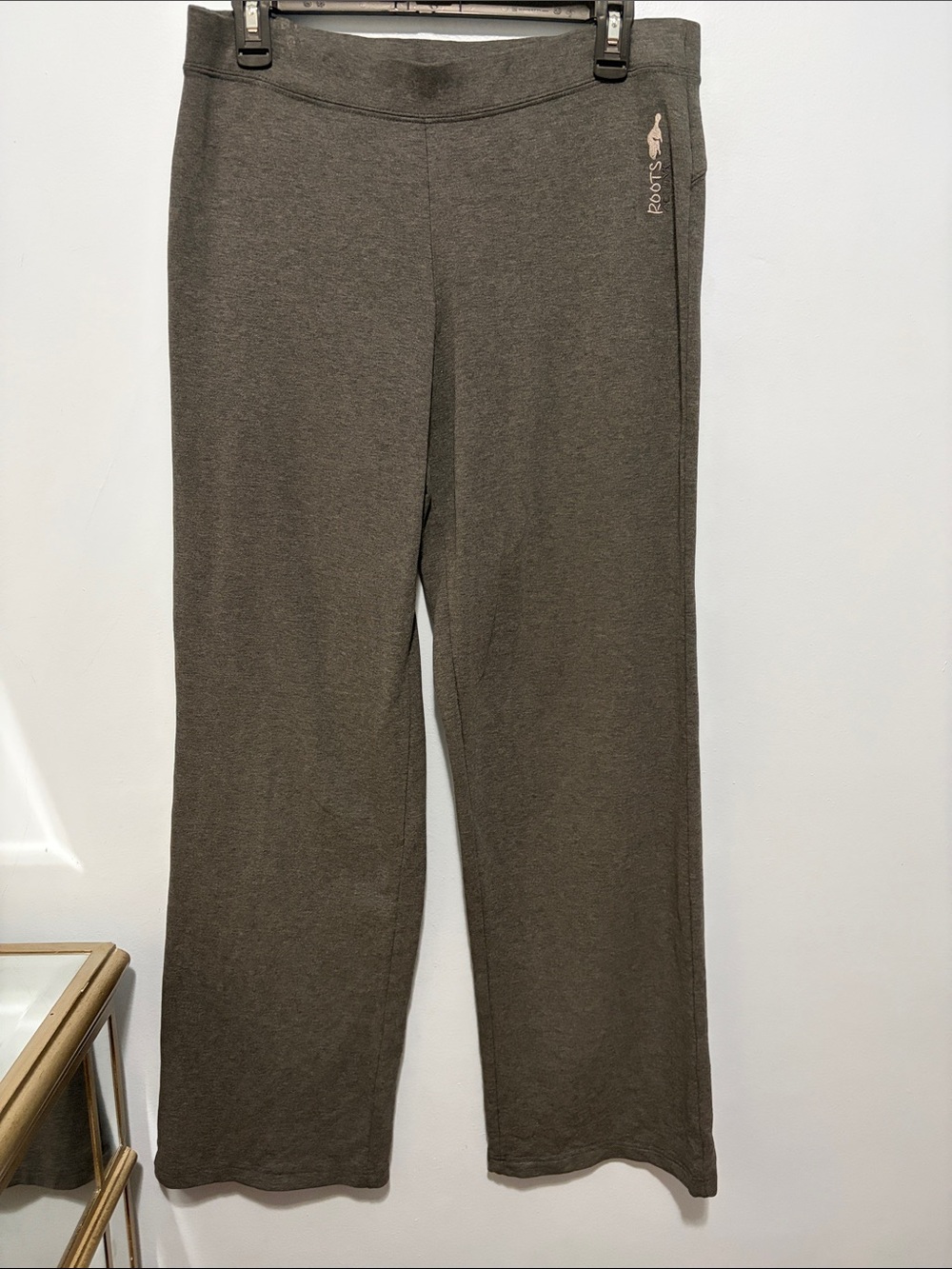 Roots woman’s grey Sweatpants with Logo